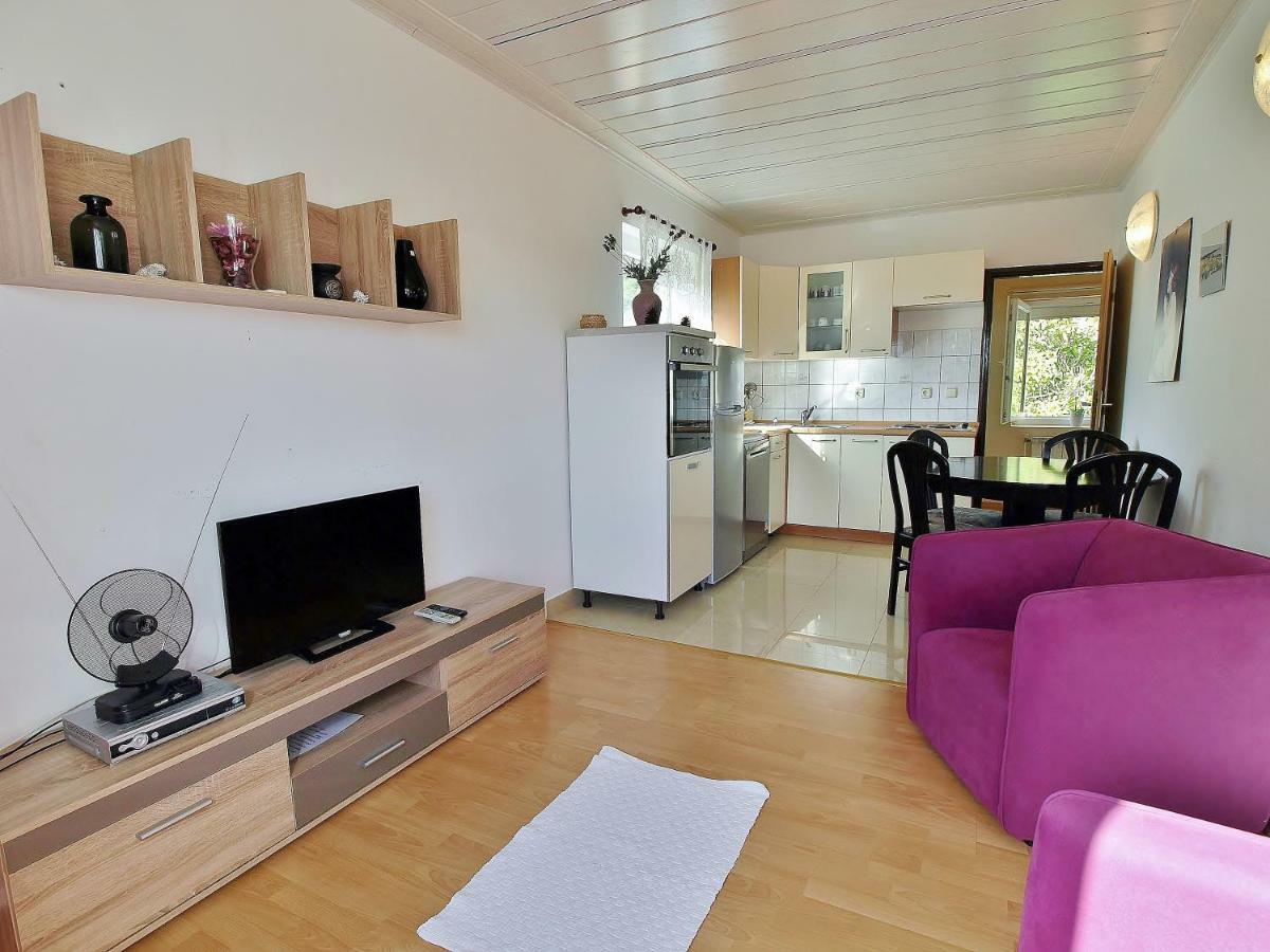 Apartments Bosiljka 라브 외부 사진